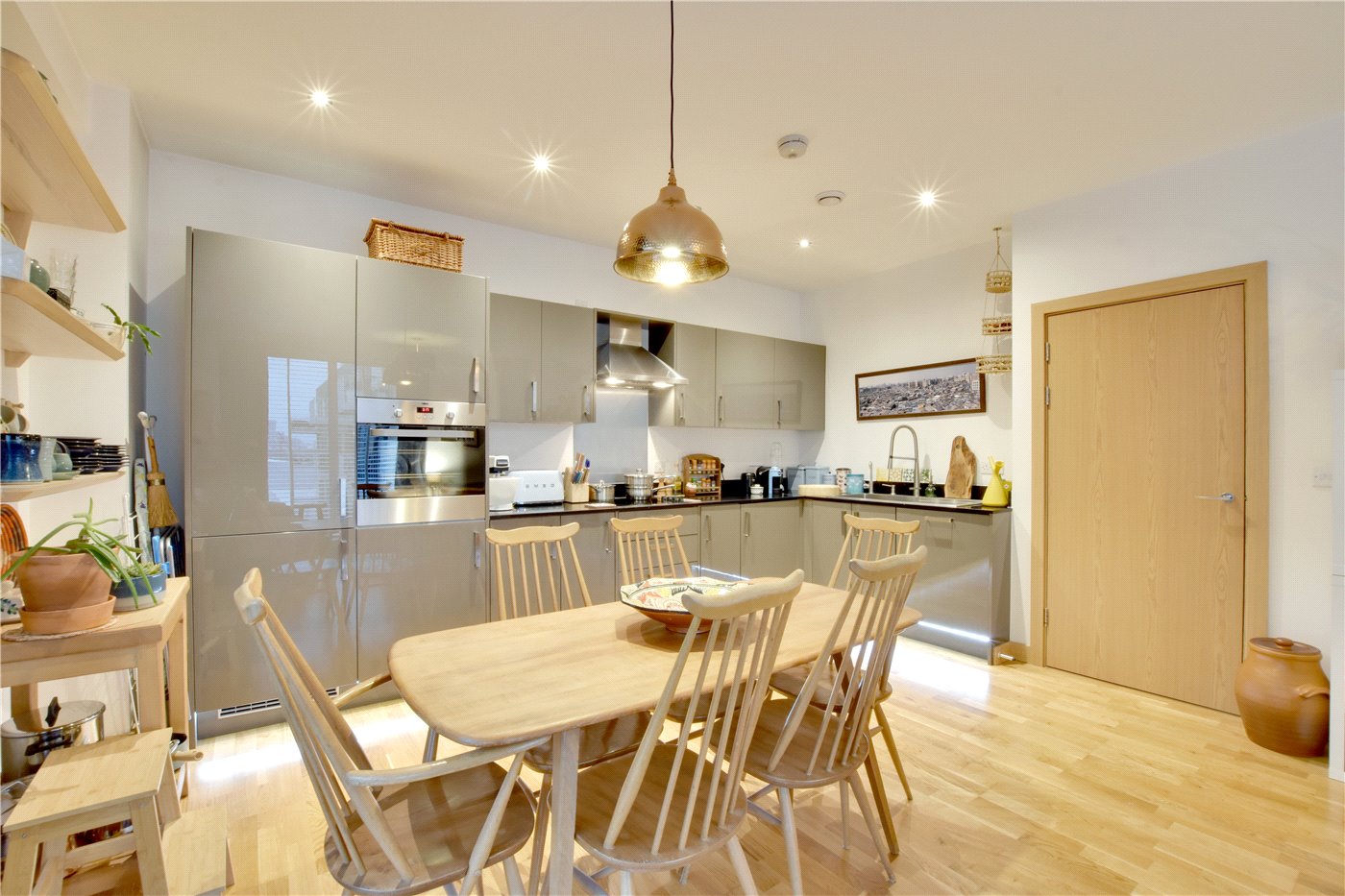 Kitchen/Dining Area